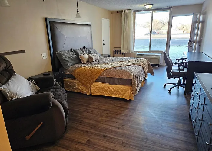 Away Motel *